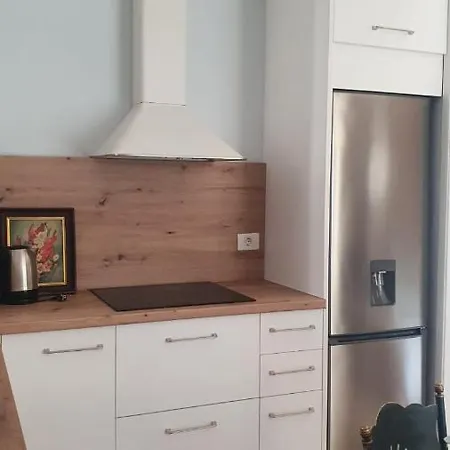 Apartamento Con Jardin Y Piscina *