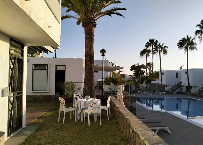 Apartment Con Jardin Y Piscina